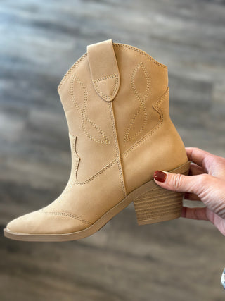 Incity Boots - Camel
