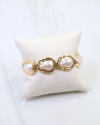Arwen Baroque Pearl Stretch Bracelet